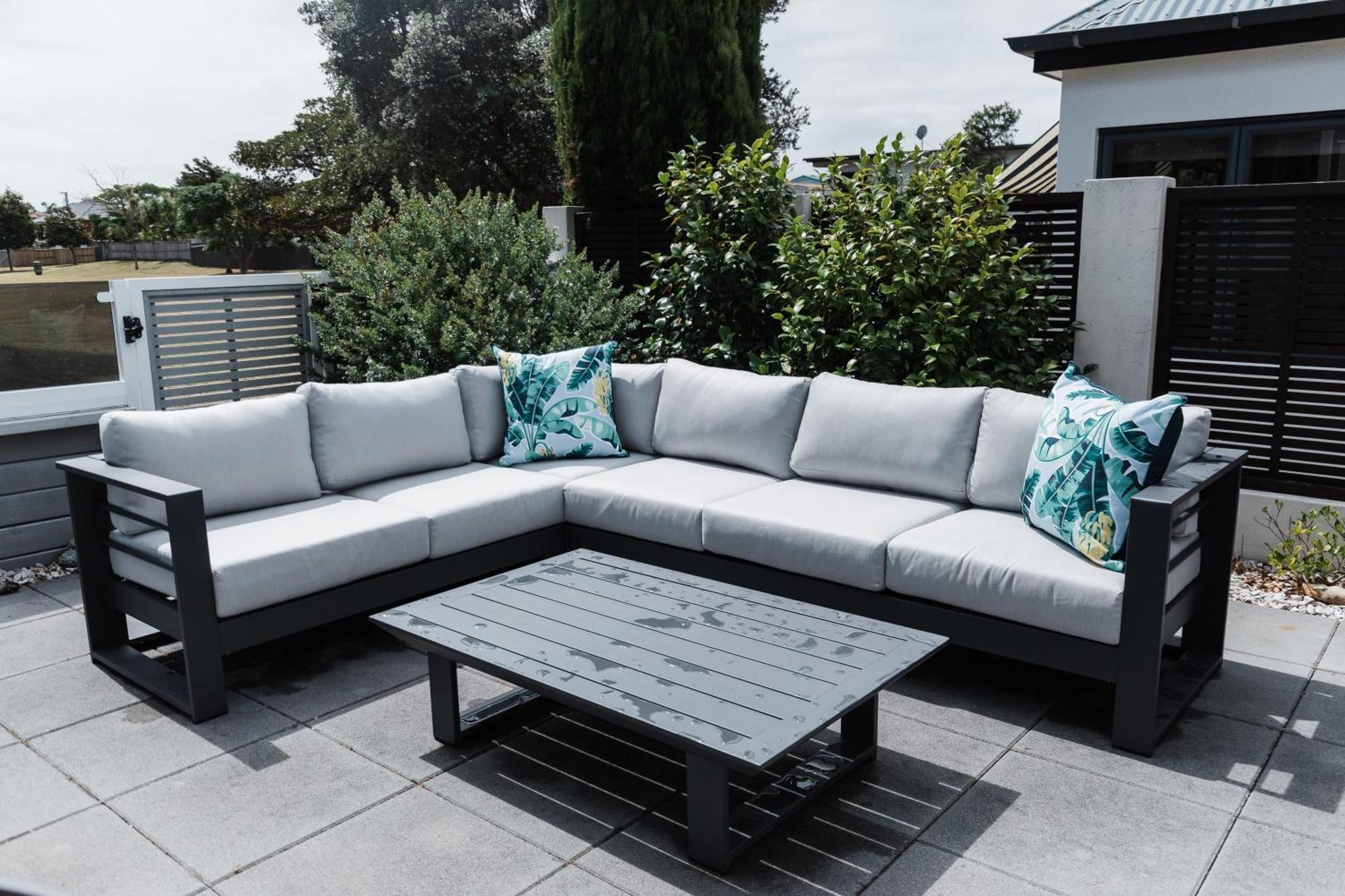 Stunning Tranquil Home With Green Space Views Mount Maunganui Exterior foto