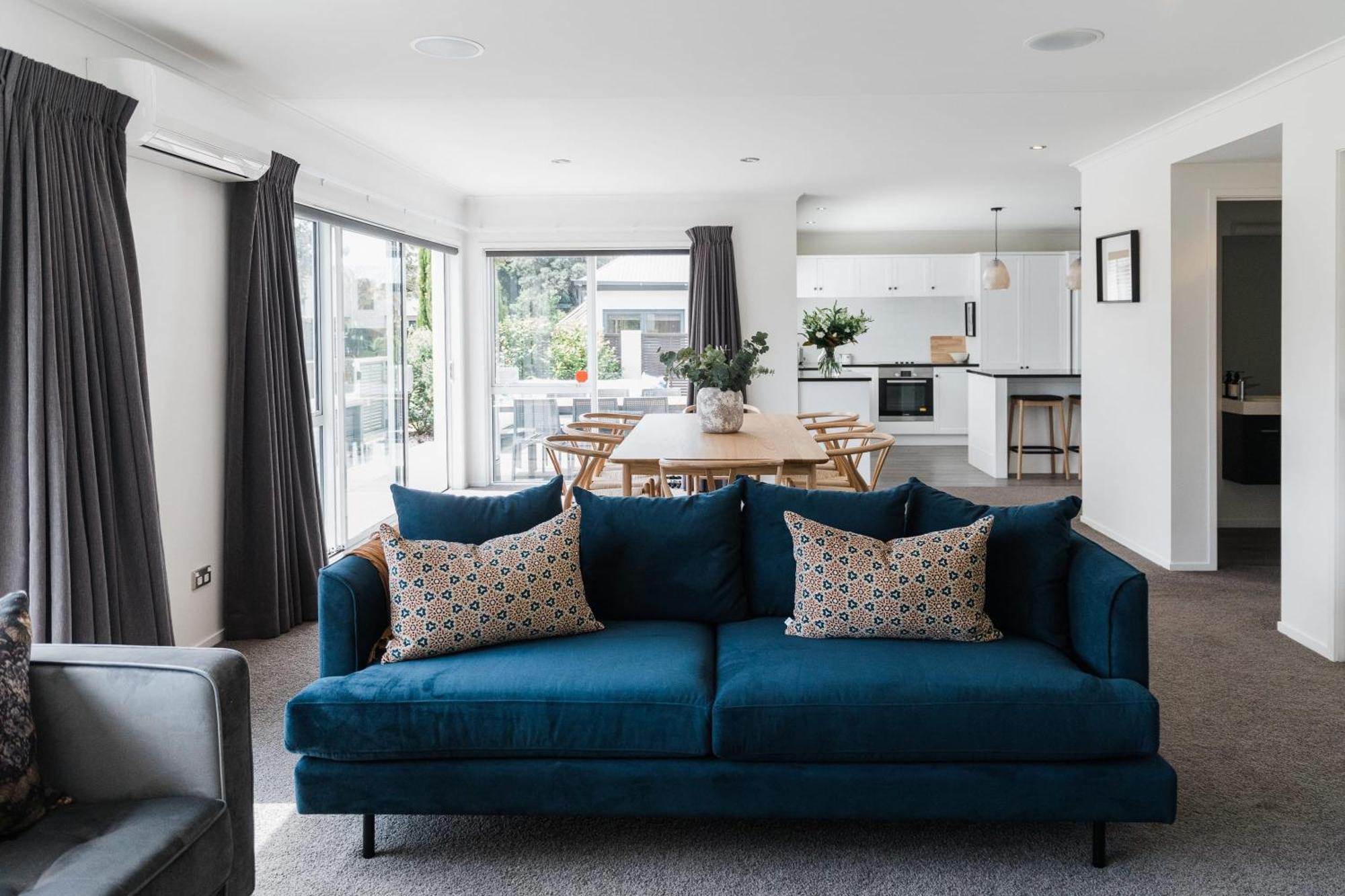 Stunning Tranquil Home With Green Space Views Mount Maunganui Exterior foto