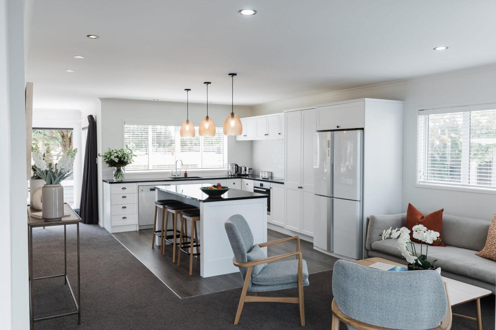 Stunning Tranquil Home With Green Space Views Mount Maunganui Exterior foto